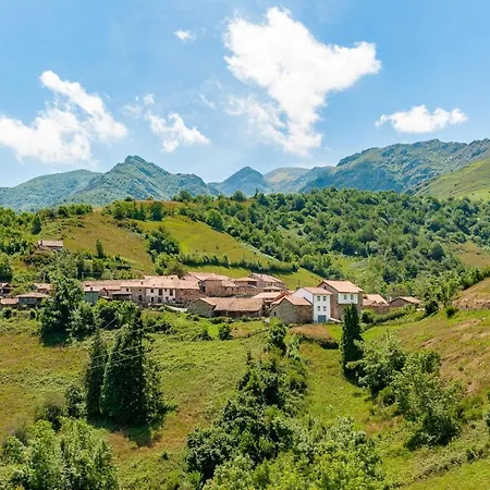 Casa De Aldea La Casita Verde * La Focella